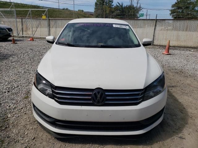 2015 Volkswagen Passat S