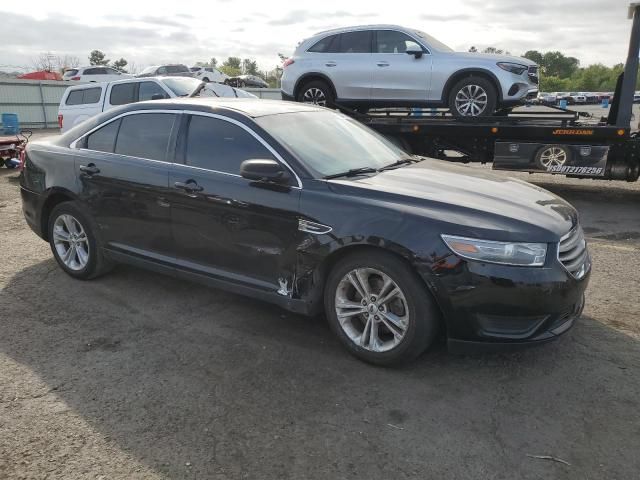 2018 Ford Taurus SE