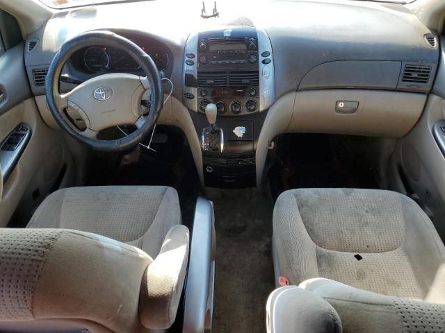 2006 Toyota Sienna LE