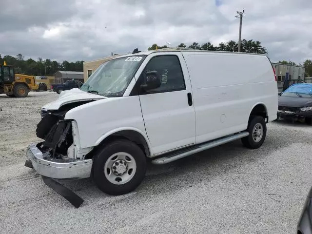 2022 Chevrolet Express G2500