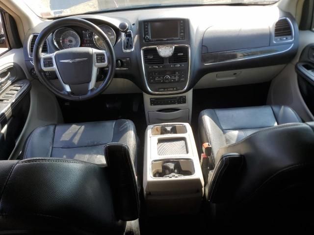 2011 Chrysler Town & Country Touring L