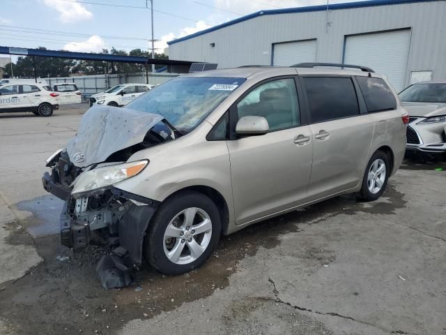 2015 Toyota Sienna LE