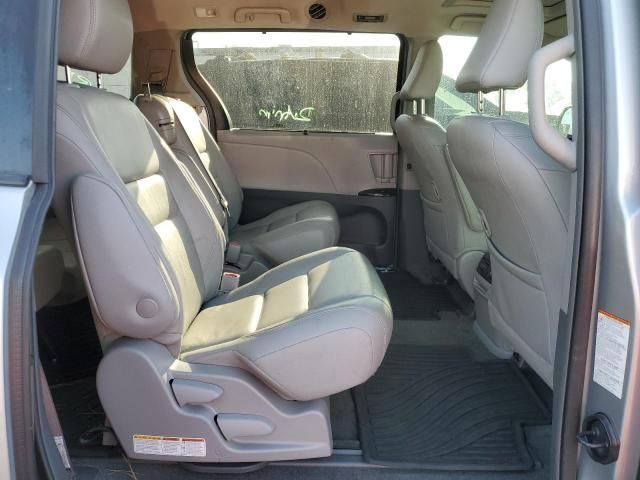 2019 Toyota Sienna XLE