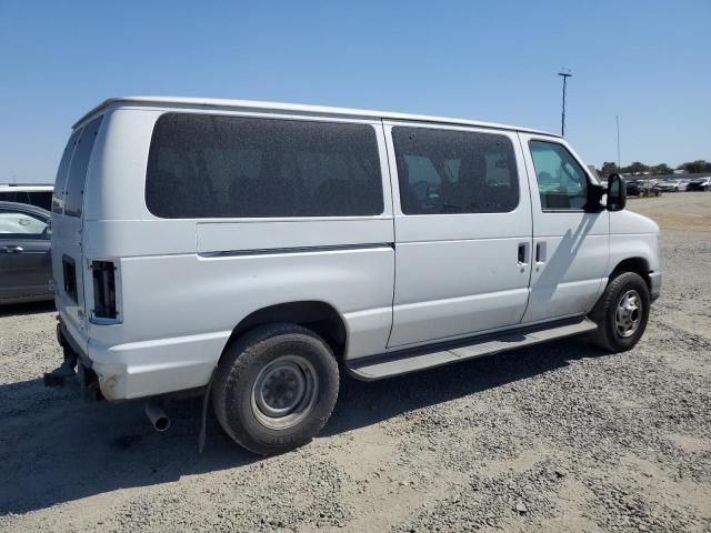 2011 Ford Econoline E350 Super Duty Wagon