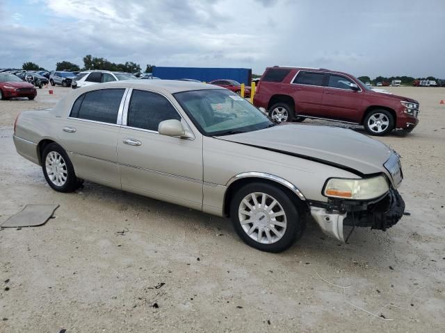 2006 Lincoln Town Car Signature