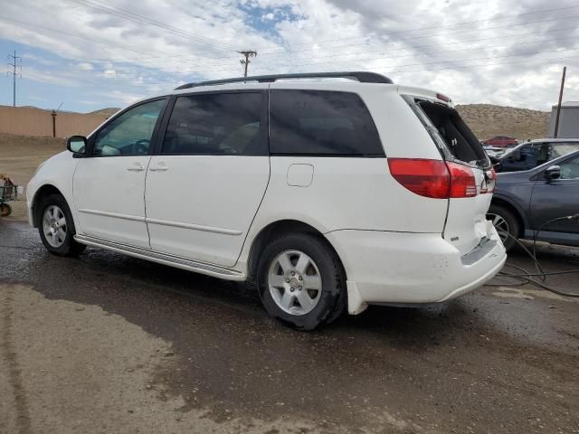 2004 Toyota Sienna CE