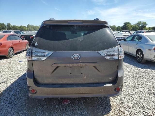 2011 Toyota Sienna Sport