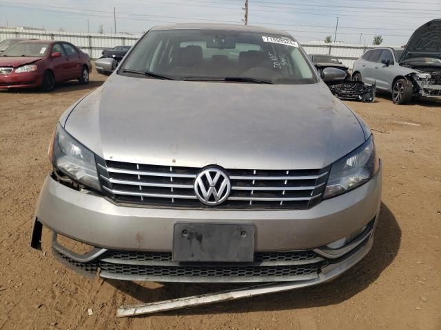 2013 Volkswagen Passat SEL