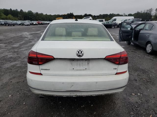 2019 Volkswagen Passat SE R-Line