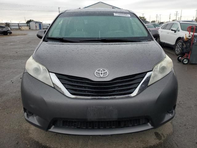 2011 Toyota Sienna LE