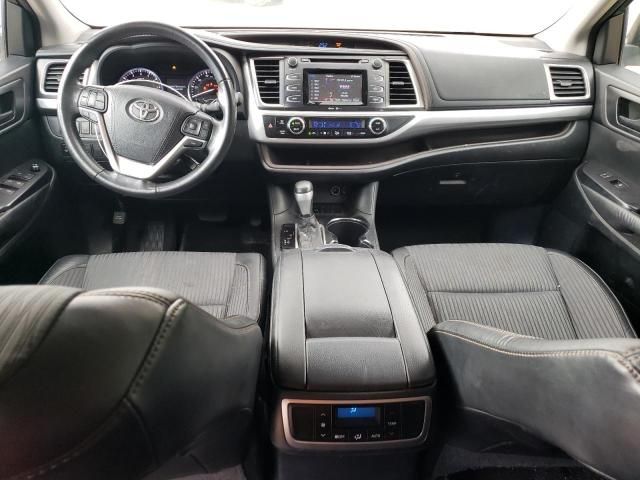 2015 Toyota Highlander LE