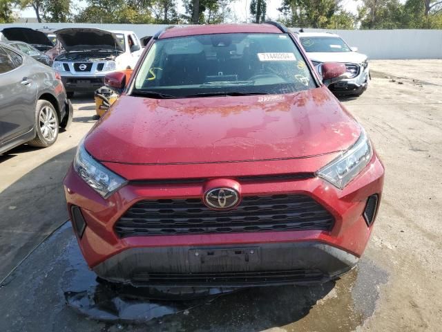 2020 Toyota Rav4 LE