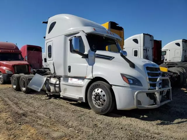 2022 Freightliner Cascadia 126