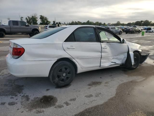 2005 Toyota Camry LE