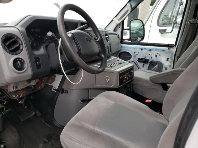 2014 Ford Econoline E350 Super Duty Van