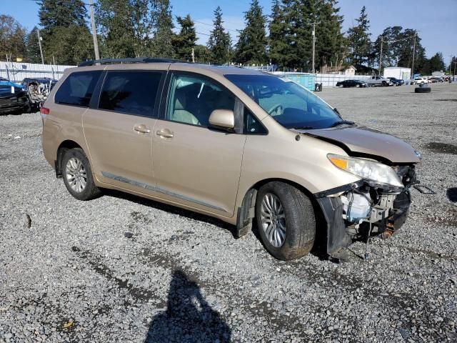 2011 Toyota Sienna XLE