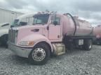 2009 Peterbilt 335