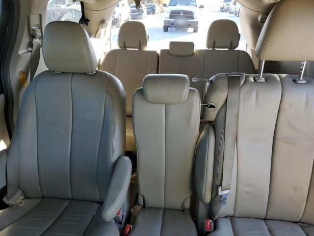 2014 Toyota Sienna XLE