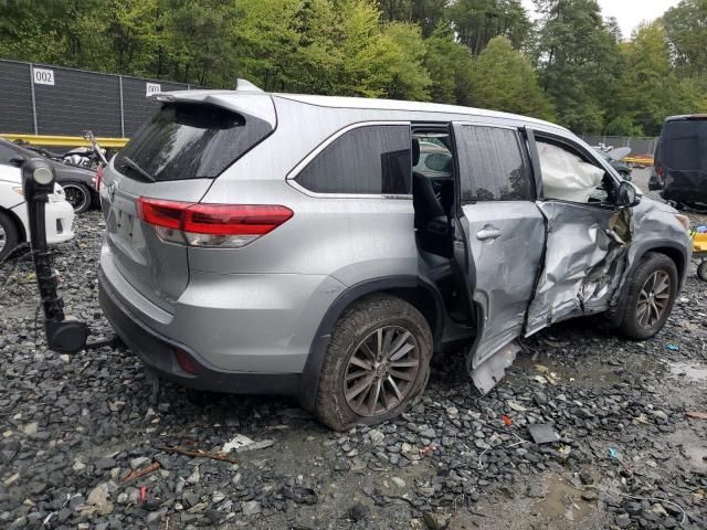 2017 Toyota Highlander SE