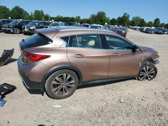 2017 Infiniti QX30 Base