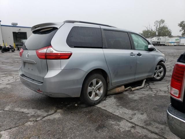 2015 Toyota Sienna LE