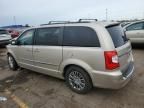 2013 Chrysler Town & Country Touring L