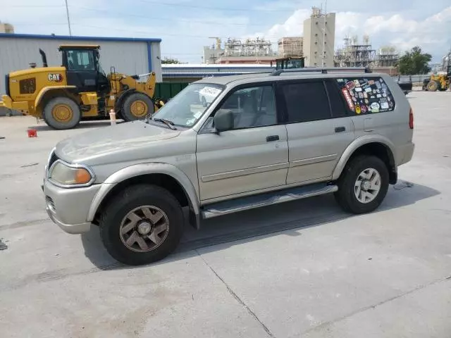 2002 Mitsubishi Montero Sport XLS