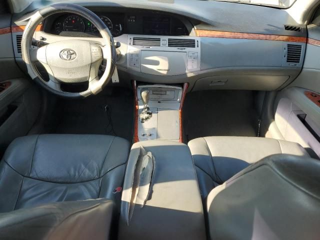 2005 Toyota Avalon XL