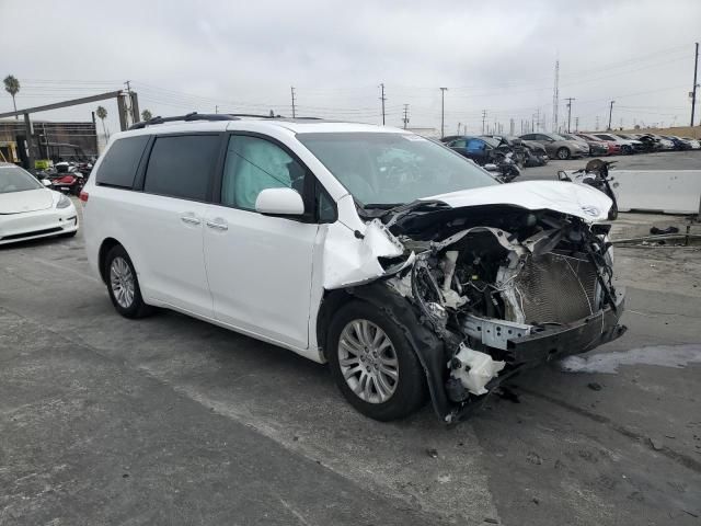 2013 Toyota Sienna XLE