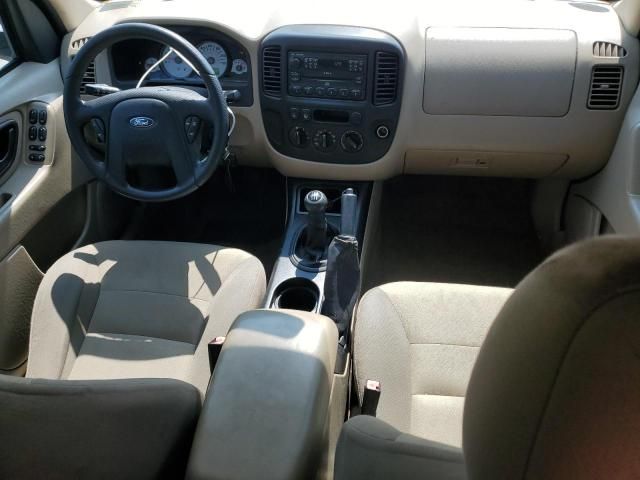 2005 Ford Escape XLS