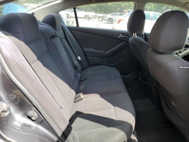 2010 Nissan Altima Base