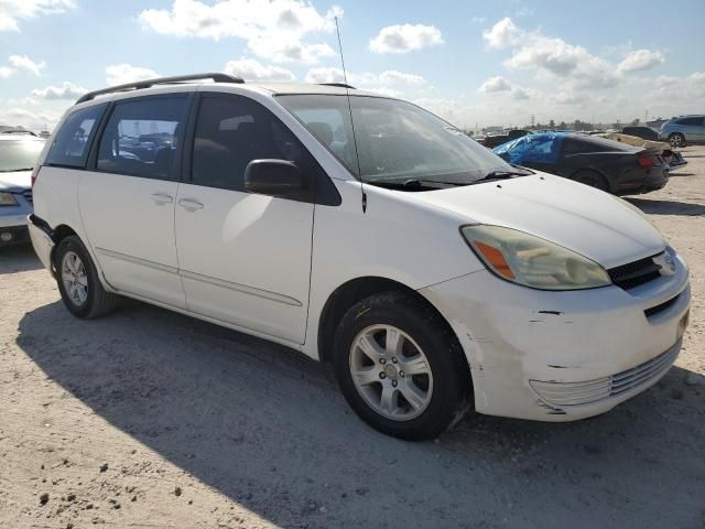 2004 Toyota Sienna CE