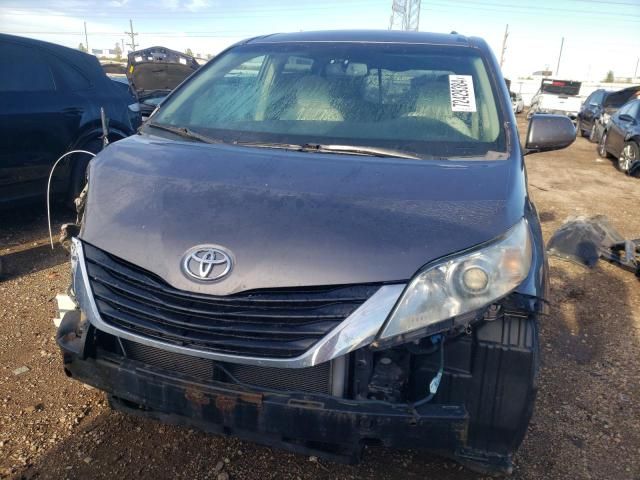 2011 Toyota Sienna LE