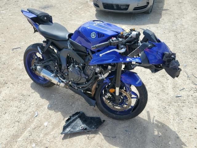 2024 Yamaha YZFR7