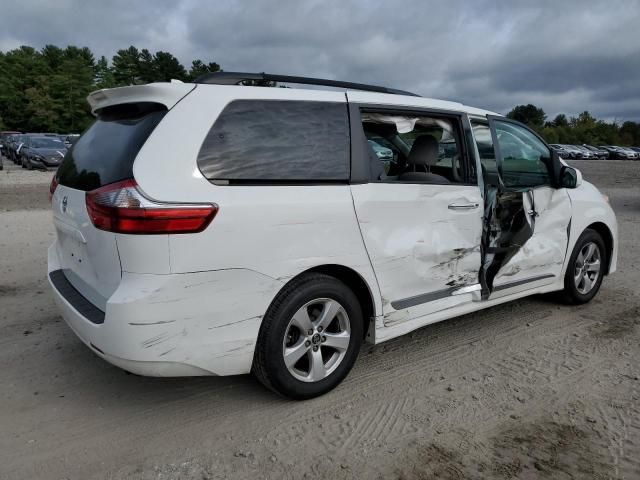 2020 Toyota Sienna LE