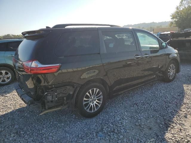 2018 Toyota Sienna XLE