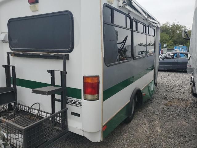 2001 Ford Econoline E350 Super Duty Cutaway Van