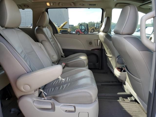 2014 Toyota Sienna XLE