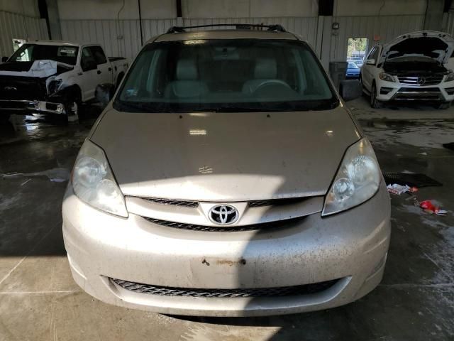 2009 Toyota Sienna XLE