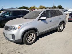 KIA Sorento Vehiculos salvage en venta: 2015 KIA Sorento LX