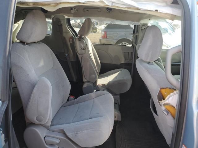 2015 Toyota Sienna LE