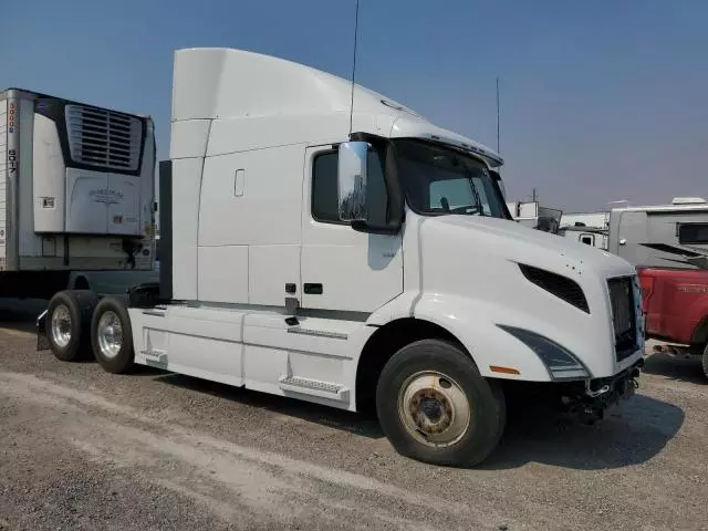 2021 Volvo VNR