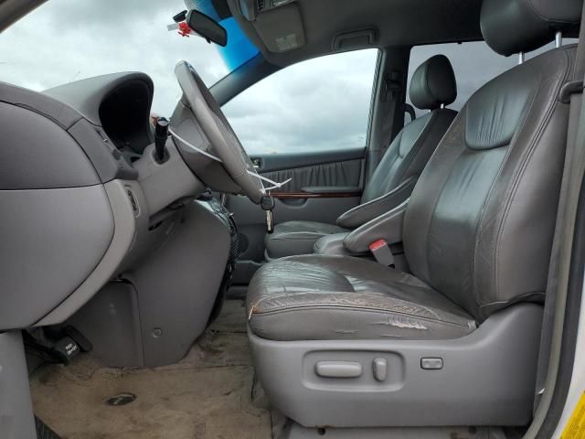 2005 Toyota Sienna XLE