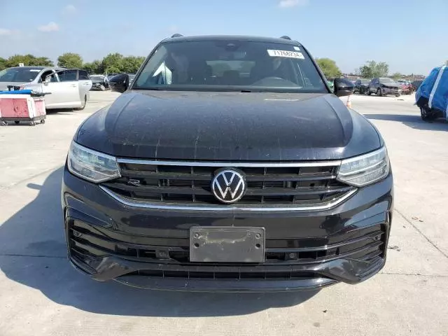 2022 Volkswagen Tiguan SE R-LINE Black