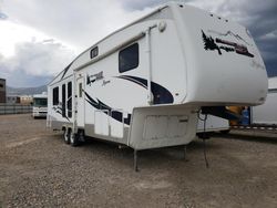 Buy Salvage Trucks For Sale now at auction: 2008 Trailers 5THWHEEL