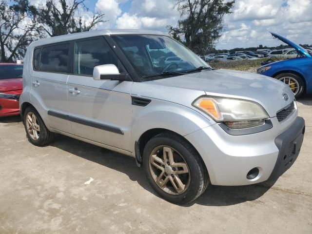 2011 KIA Soul +