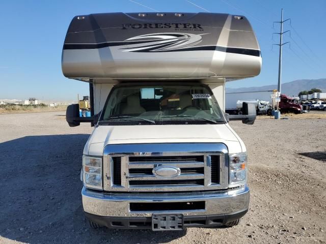 2016 Ford Econoline E450 Super Duty Cutaway Van