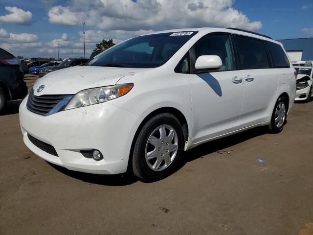 2013 Toyota Sienna XLE