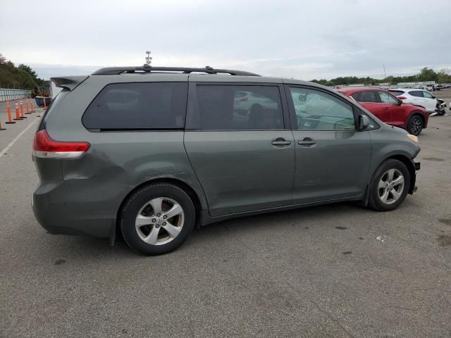 2013 Toyota Sienna LE