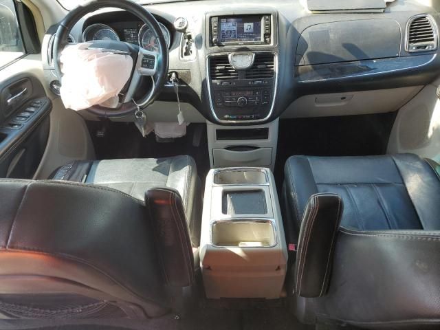 2012 Chrysler Town & Country Touring